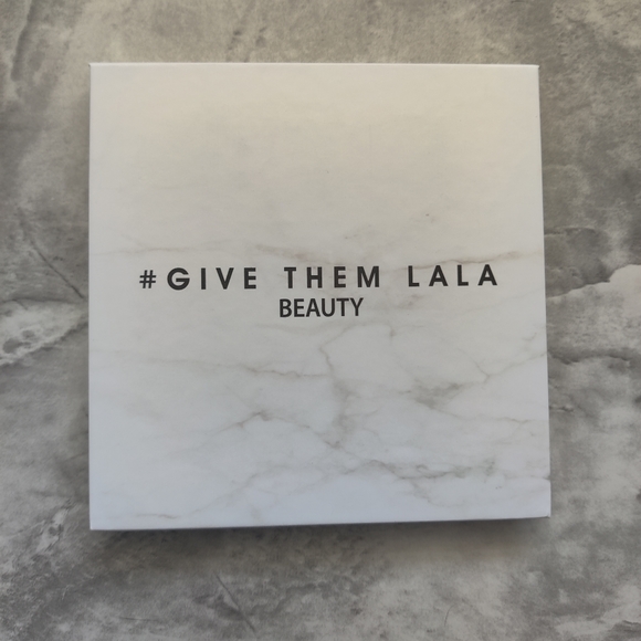 Give Them Lala Beauty The Grown Woman Palette - Picture 6 of 7